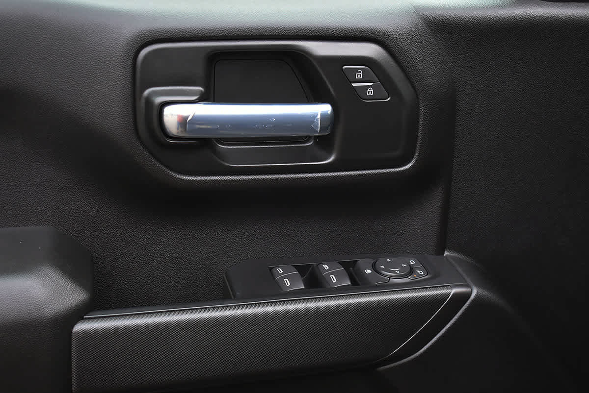 Used 2026 Chevrolet Silverado 1500 Custom w/ Turbomax Blackout Package AWD/4WD image 20
