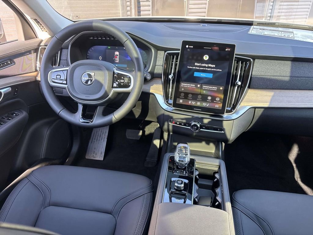 New 2026 Volvo XC90 B6 Plus w/ Protection Package Premier image 30