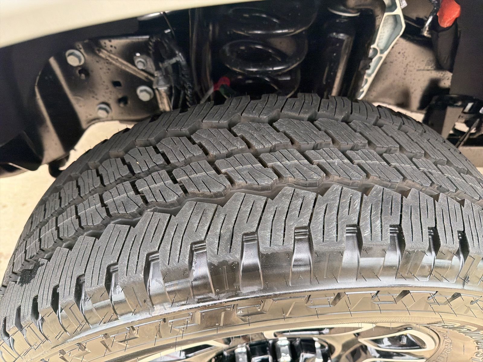 New 2026 Ford F250 Platinum w/ FX4 Off-Road Package image 12