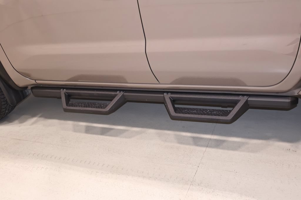 Used 2023 Nissan Frontier PRO-4X w/ Pro-4X Premium Package AWD/4WD image 43