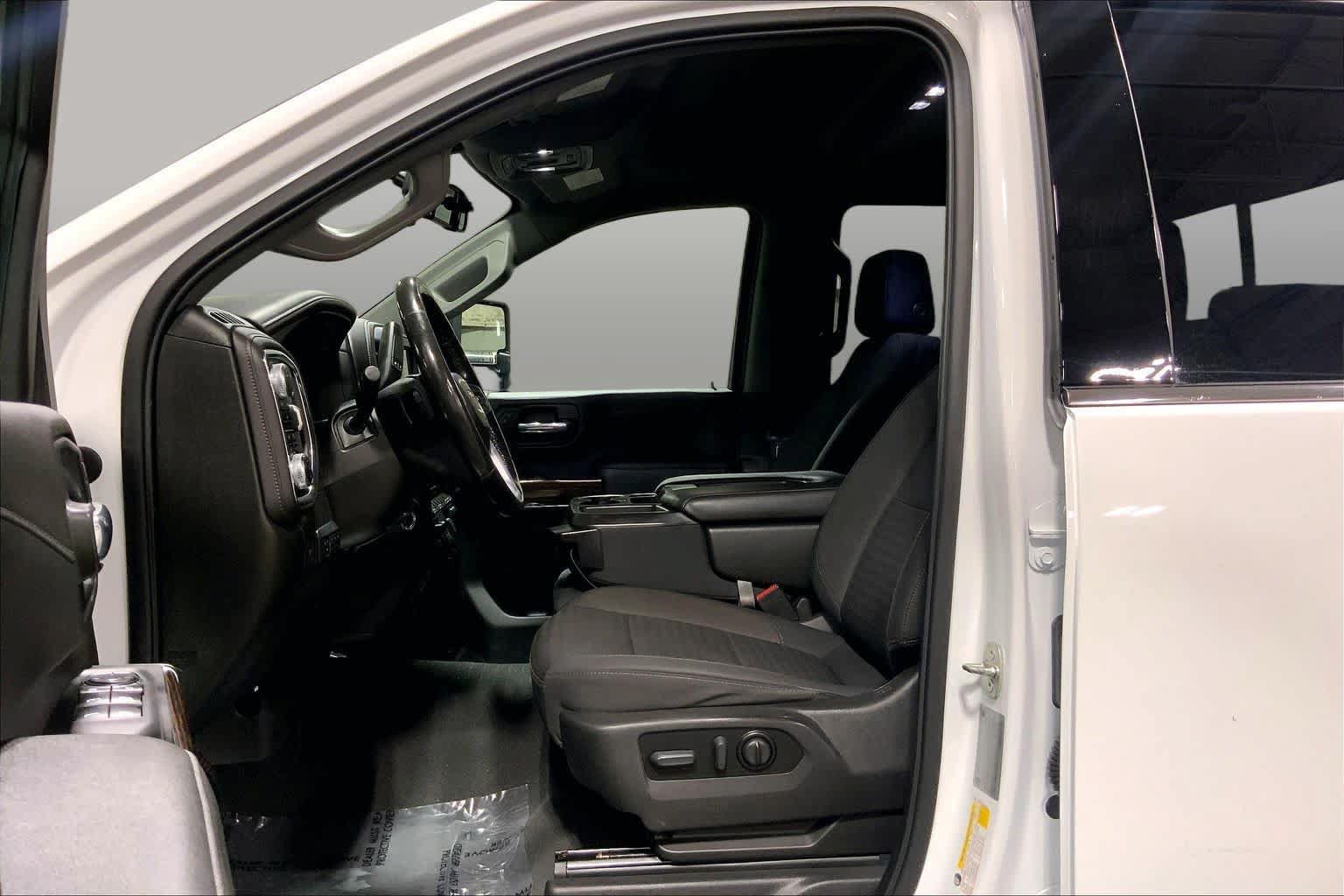 Used 2022 GMC Sierra 2500 SLE w/ SLE Value Package; AWD/4WD image 8