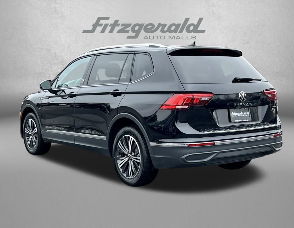 Used 2024 Volkswagen Tiguan Wolfsburg Edition image 6
