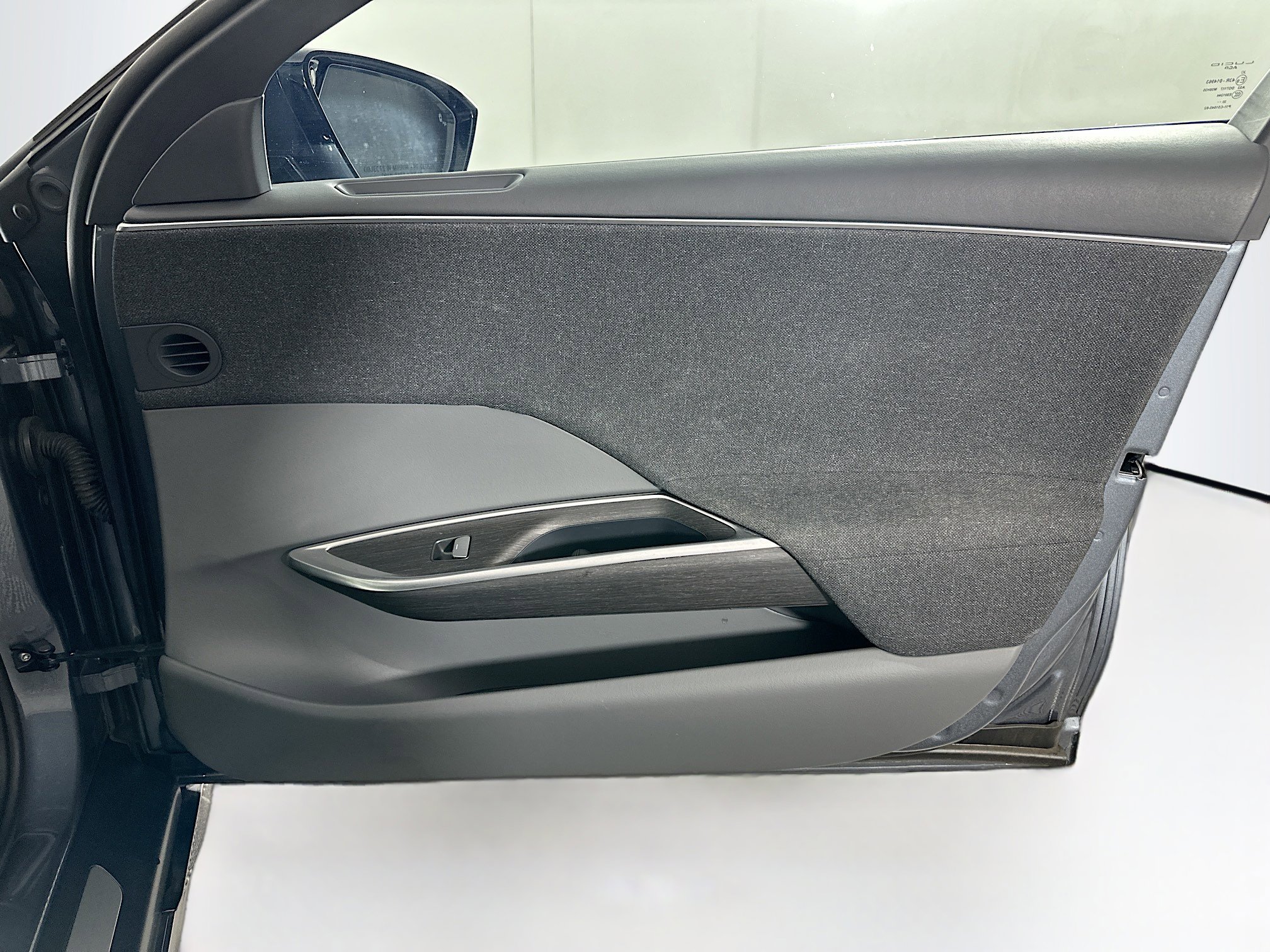Used 2024 Lucid Air Pure RWD image 32