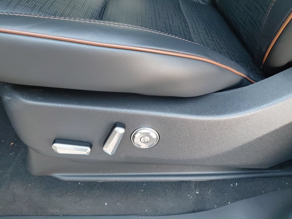 New 2026 Lincoln Navigator Black Label AWD/4WD image 14