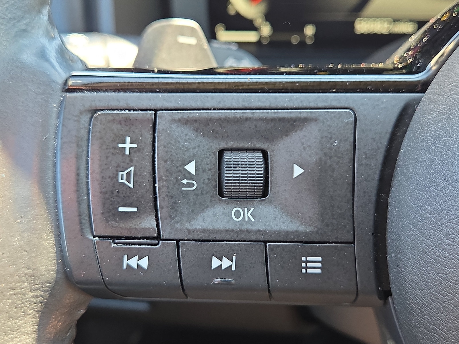 Used 2021 Nissan Rogue Platinum AWD/4WD image 21