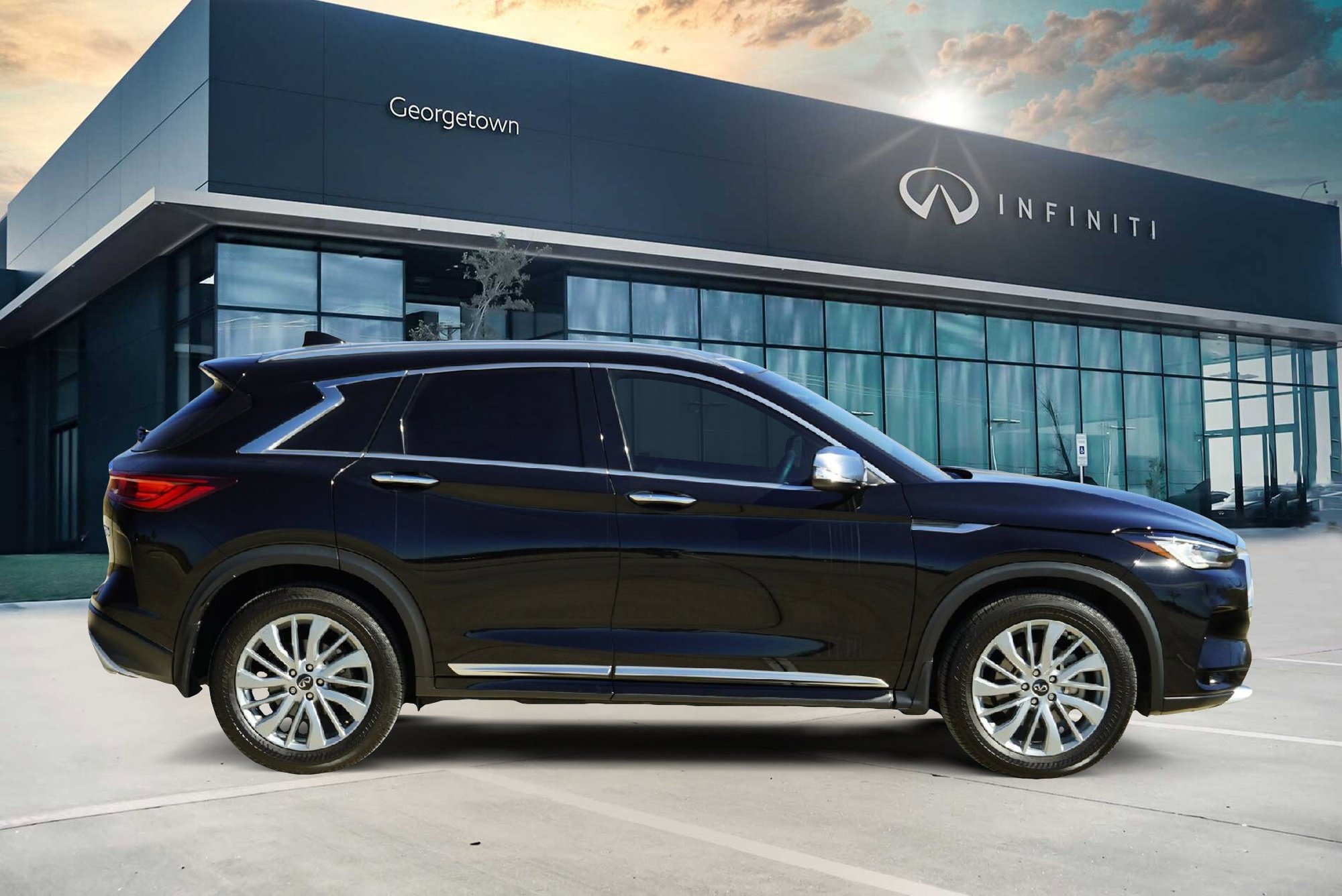 Certified 2024 INFINITI QX50 Luxe w/ Accent Package image 4