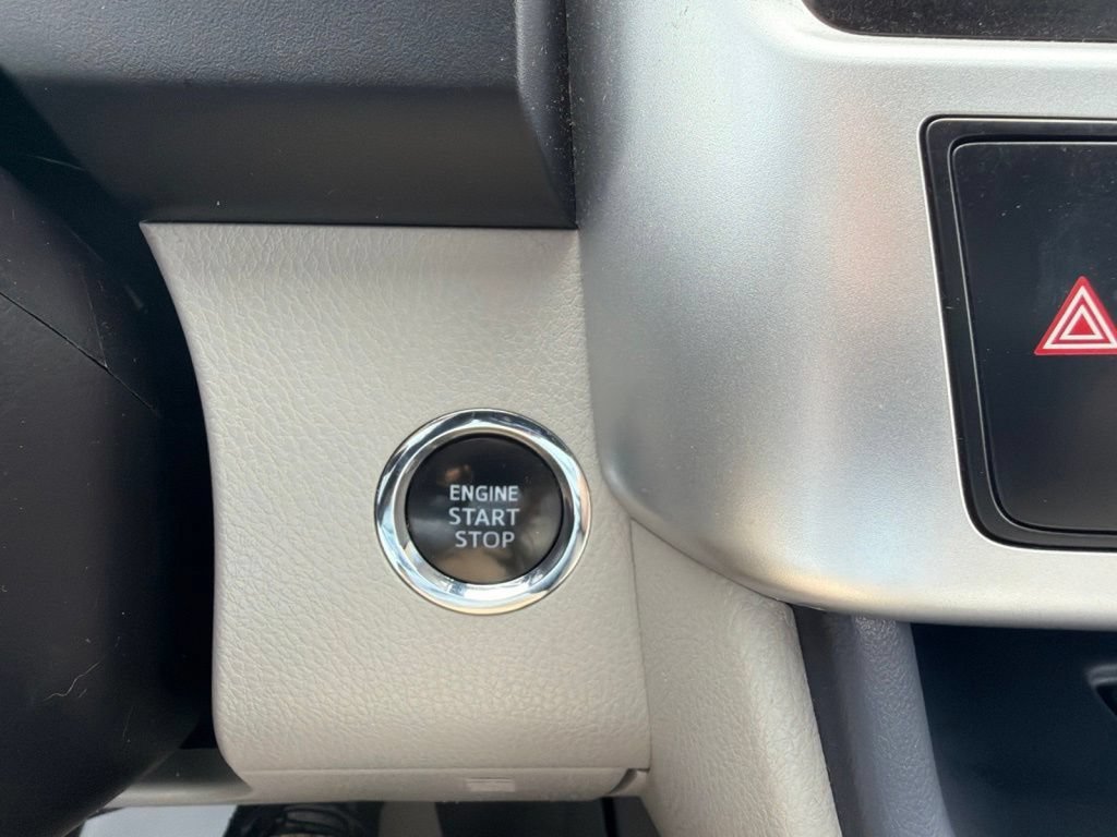 Used 2018 Toyota Highlander Limited Platinum AWD/4WD image 24