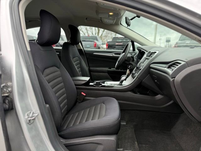 Used 2014 Ford Fusion SE image 9