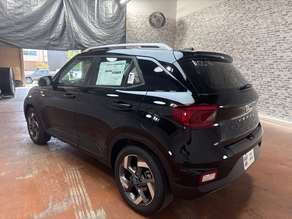 New 2026 Hyundai Venue SEL FWD image 5