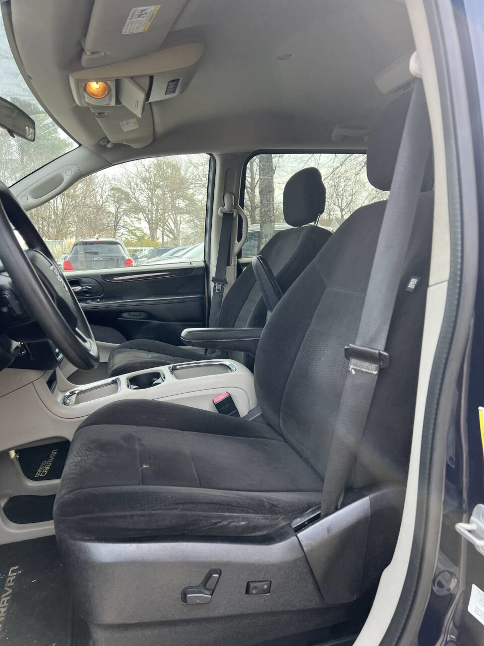 Used 2013 Dodge Grand Caravan SXT image 13