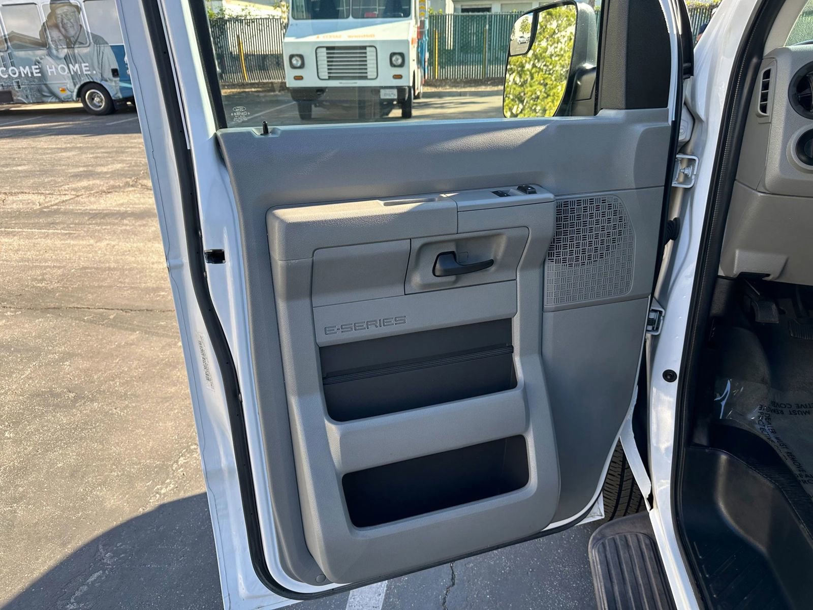 Used 2012 Ford E-350 and Econoline 350 XL w/ Interior Upgrade Pkg image 11