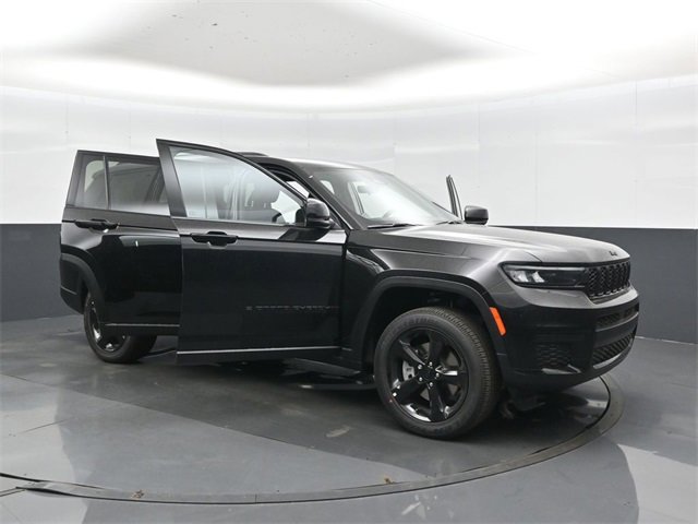 New 2025 Jeep Grand Cherokee L Altitude image 41