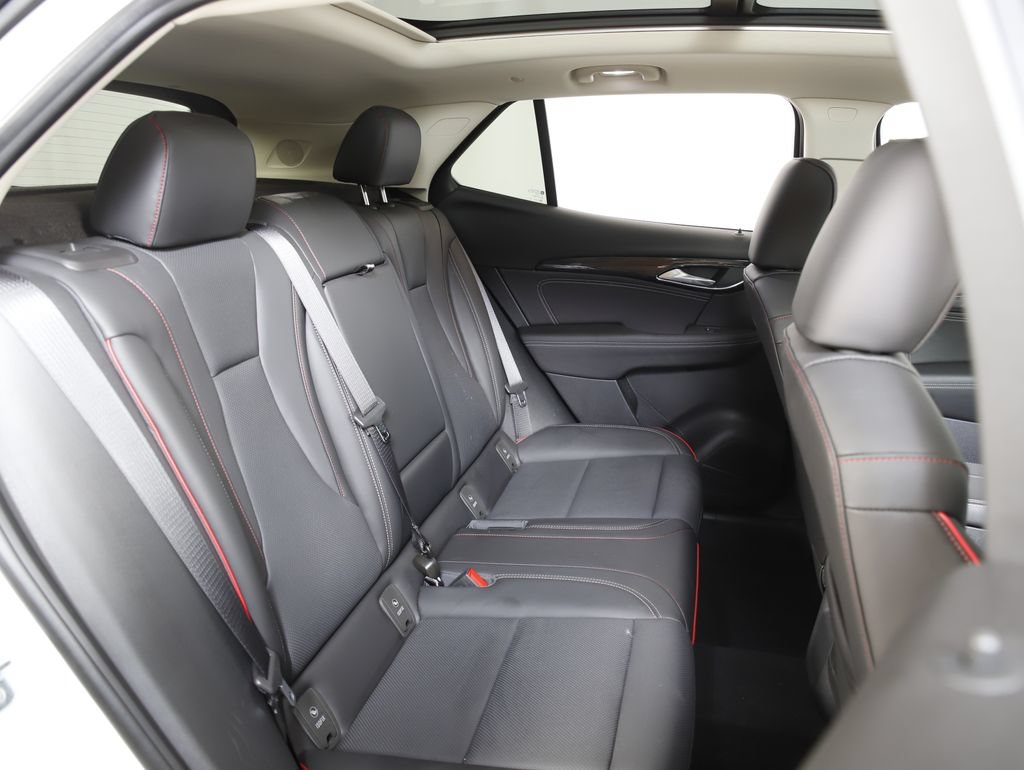 Used 2023 Buick Envision Essence w/ Sport Touring Package AWD/4WD image 9
