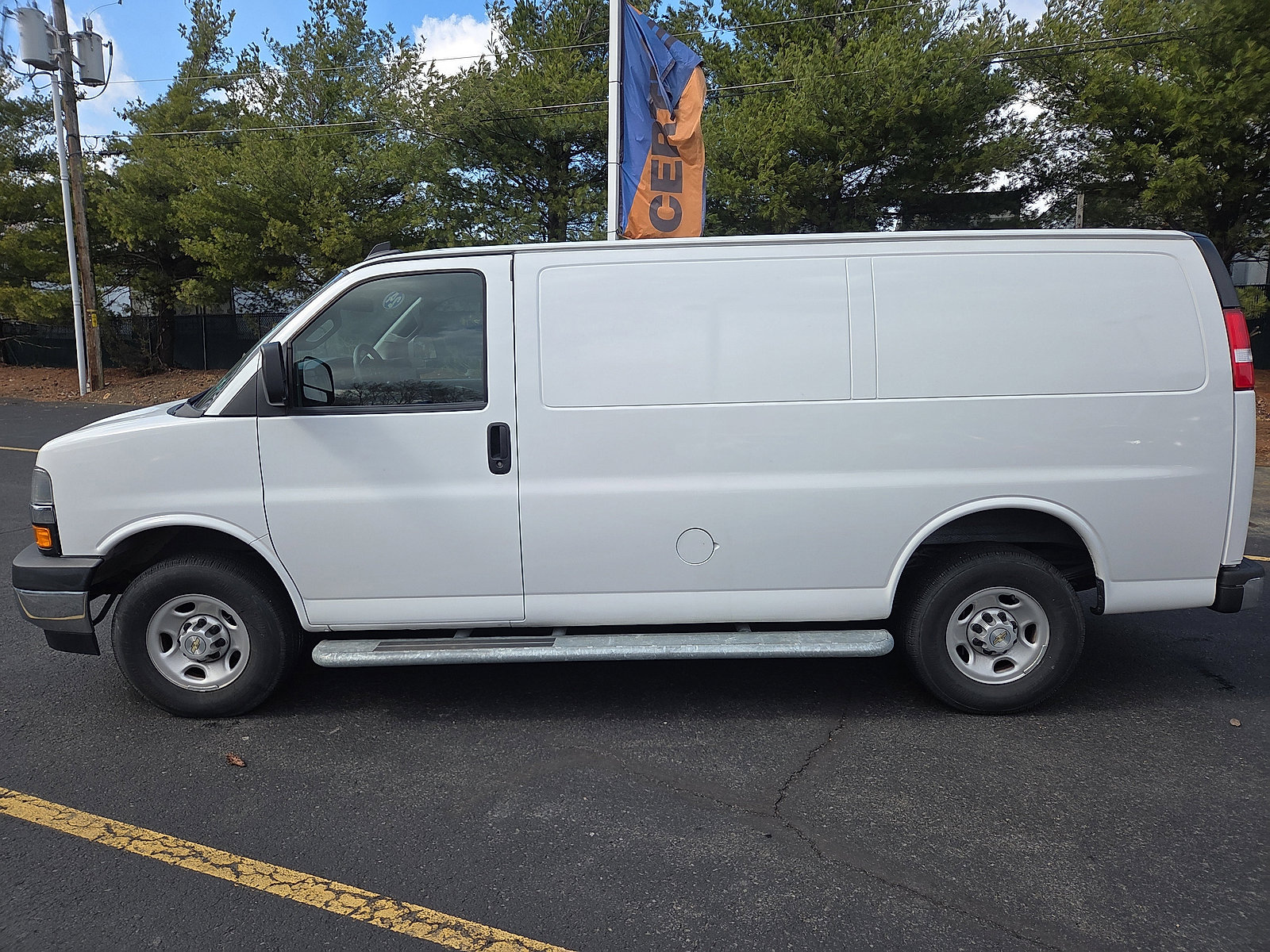 Used 2024 Chevrolet Express 2500 Work Van w/ Driver Convenience Package image 6