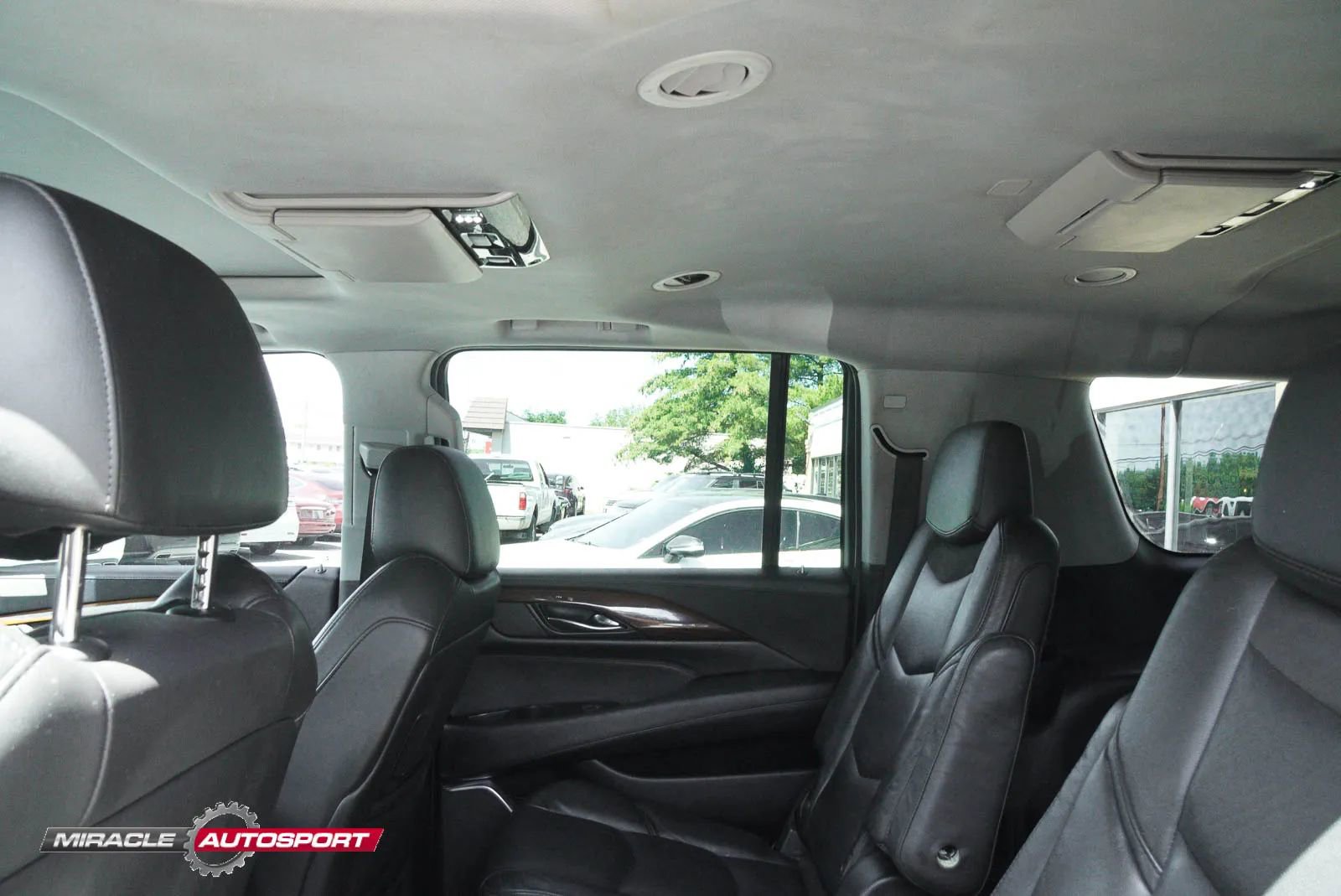 Used 2018 Cadillac Escalade ESV Premium Luxury AWD/4WD image 26