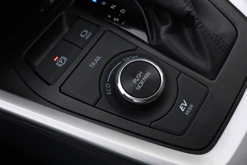 Used 2023 Toyota RAV4 XLE Premium image 32