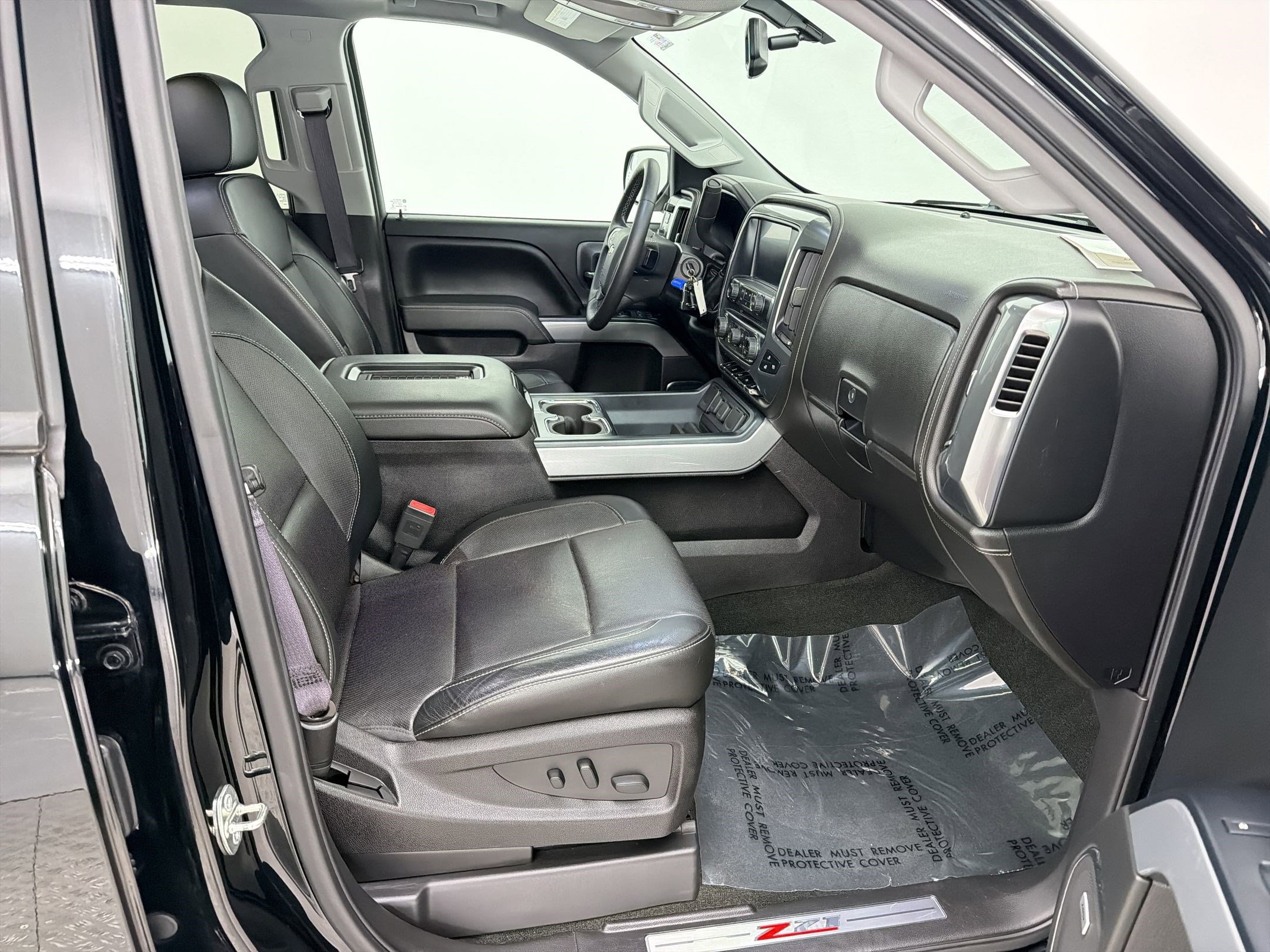 Used 2017 Chevrolet Silverado 1500 LTZ Z71 w/ LTZ Plus Package image 26