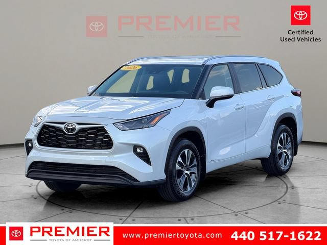 Certified 2026 Toyota Highlander XLE AWD/4WD image 1