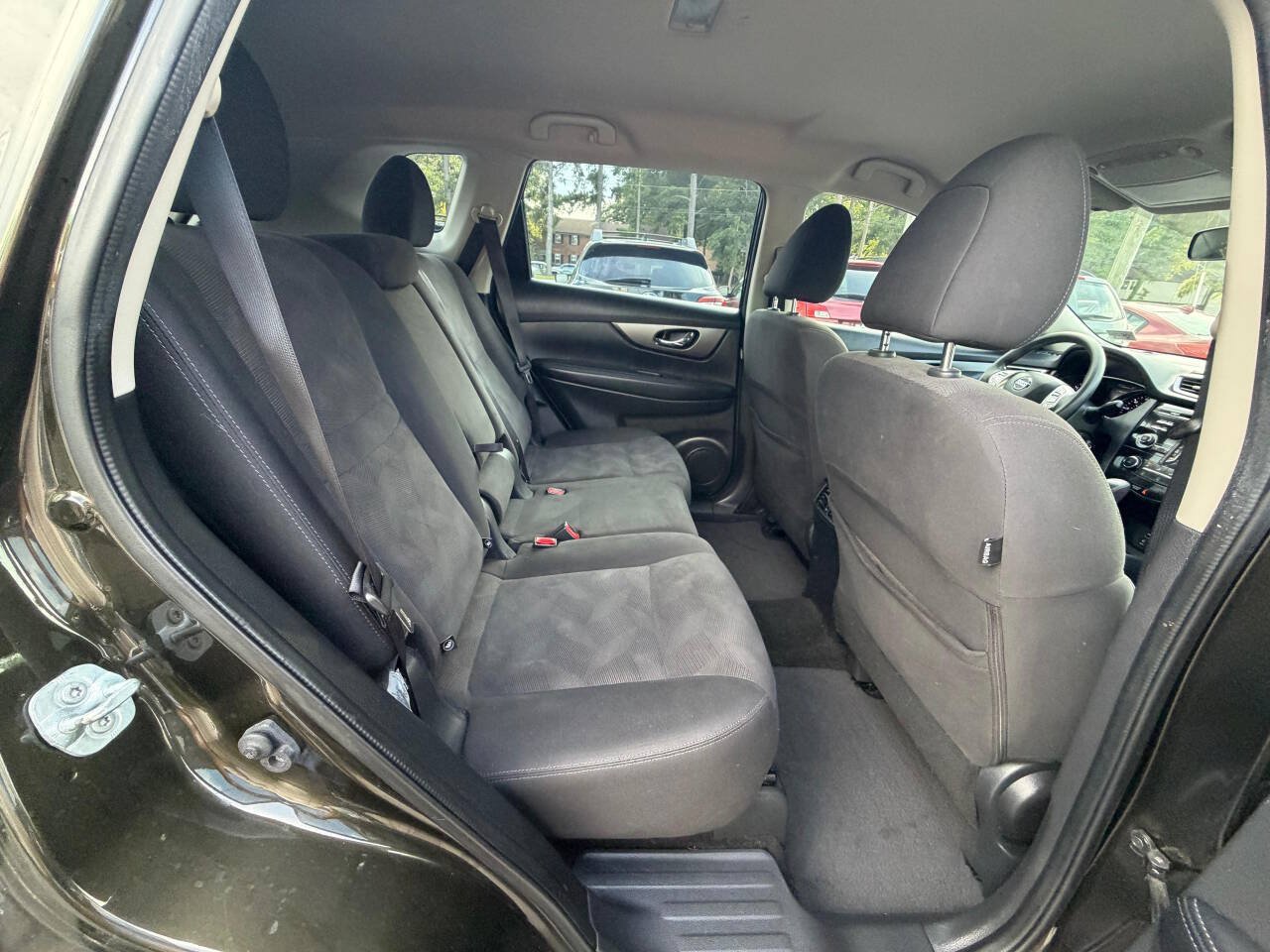 Used 2016 Nissan Rogue S AWD/4WD image 11