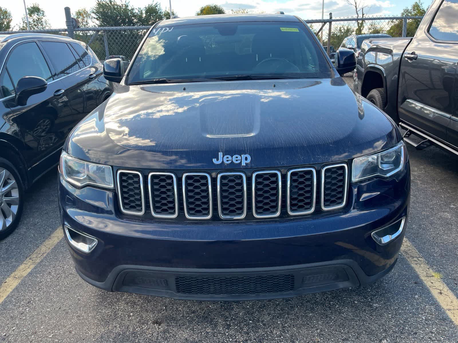Used 2018 Jeep Grand Cherokee Laredo AWD/4WD image 21