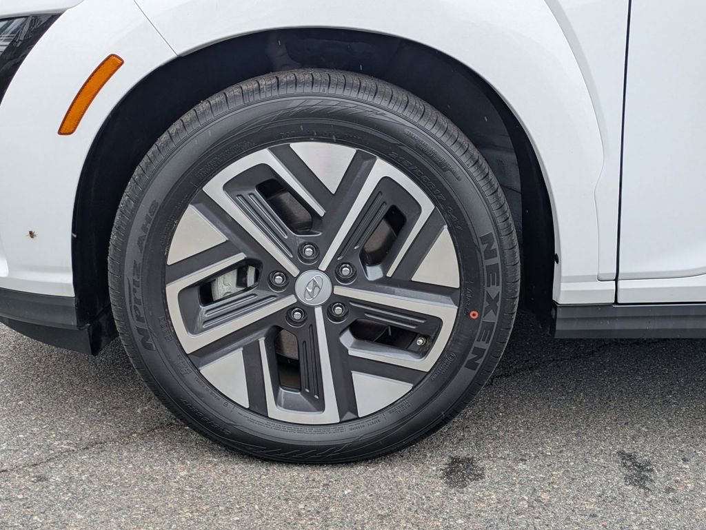 Certified 2023 Hyundai Kona SE image 10