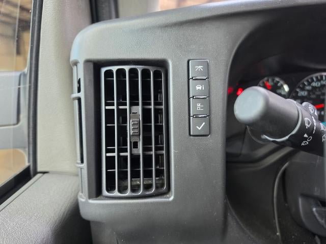 Used 2025 Chevrolet Express 3500 LT w/ LT Preferred Equipment Group RWD image 19