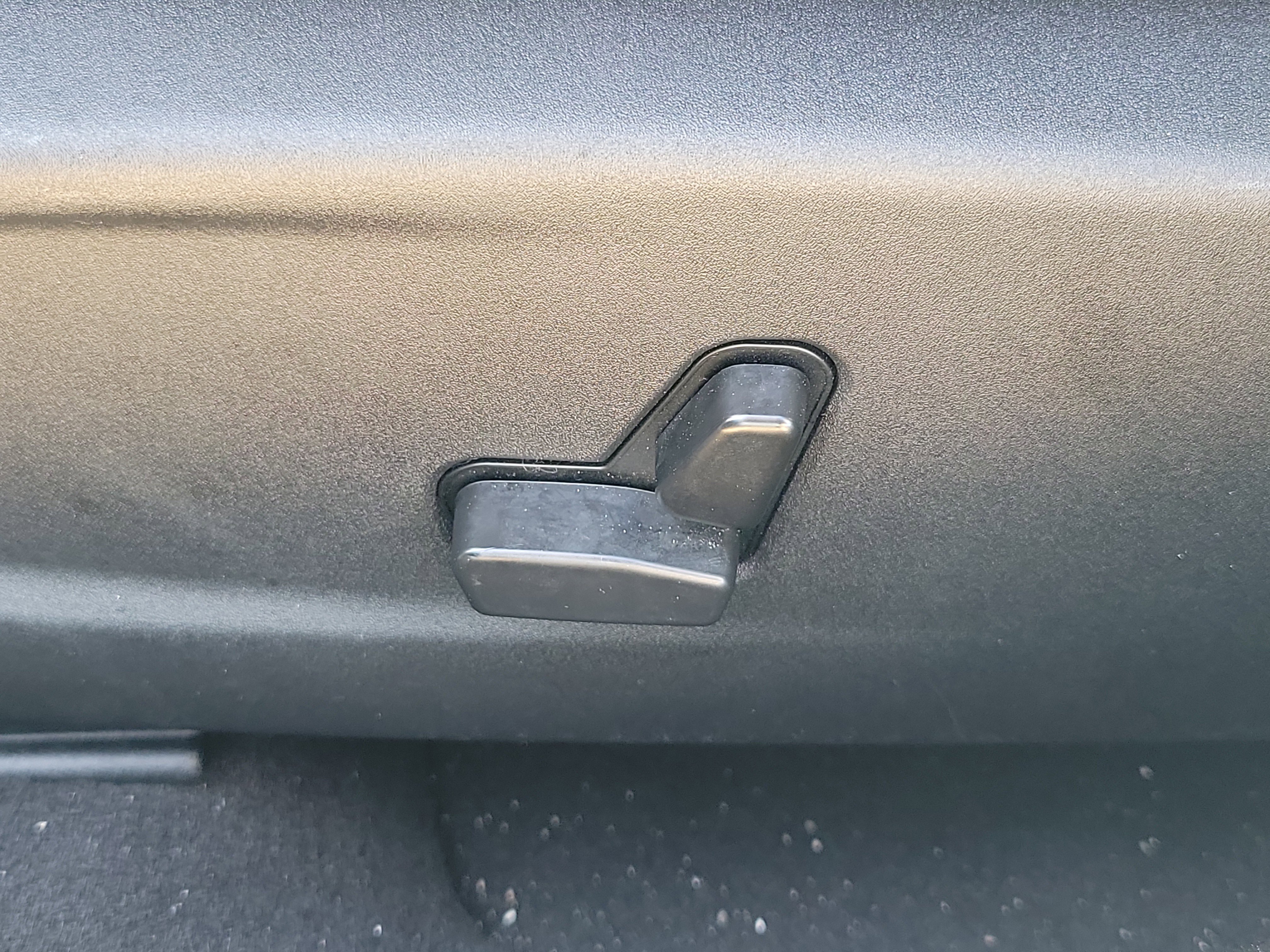 Used 2023 Dodge Charger SXT w/ Blacktop Package image 14