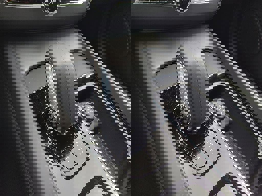 New 2025 Volvo XC60 T8 Core w/ Protection Package Premier image 19