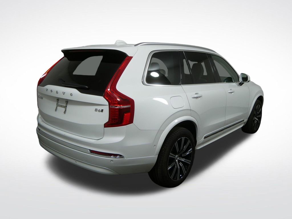 Used 2023 Volvo XC90 B6 Plus AWD/4WD image 4