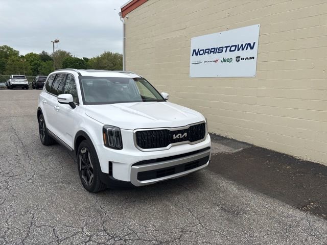 Used 2025 Kia Telluride EX AWD/4WD image 1