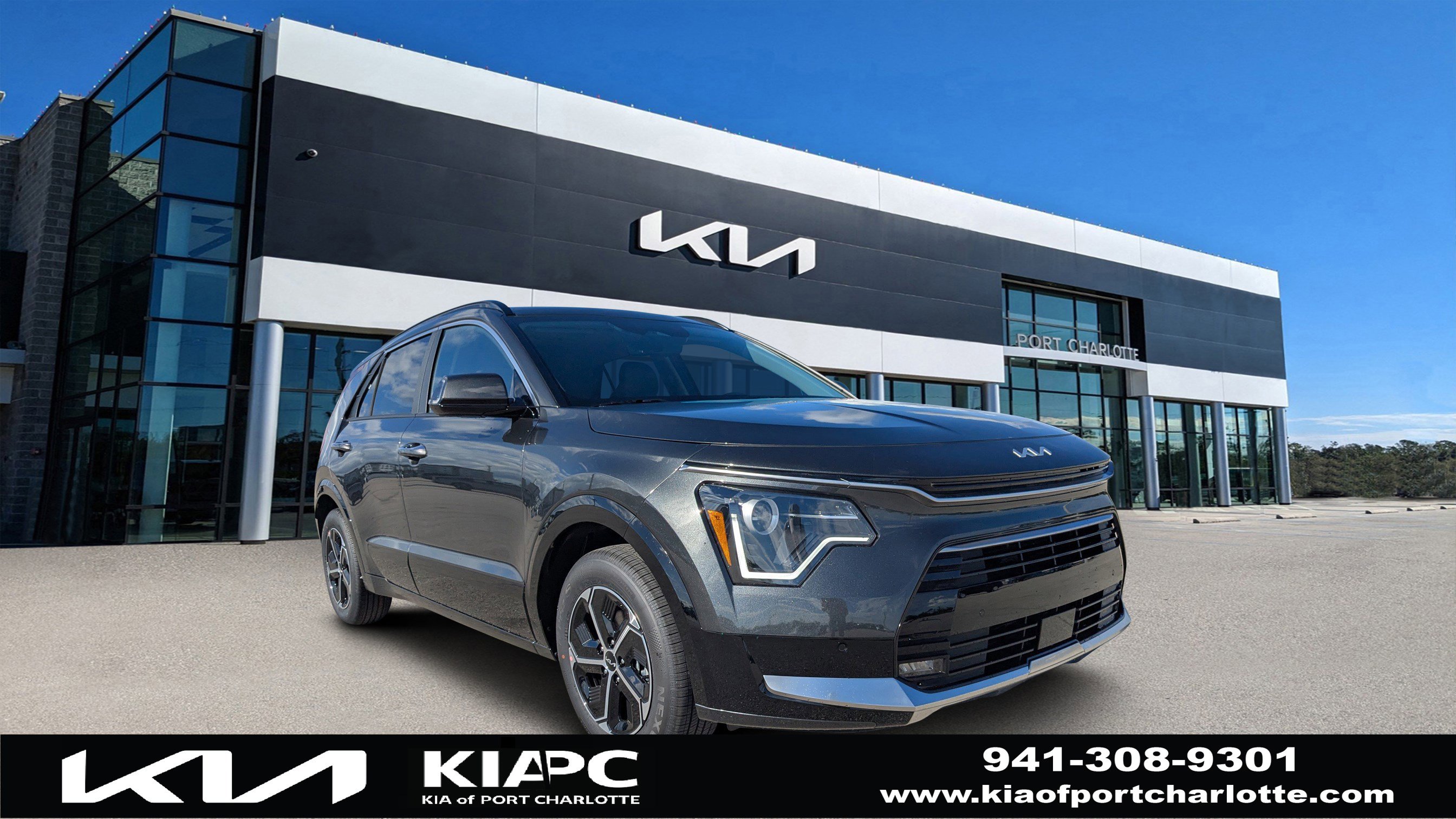 New 2025 Kia Niro SX