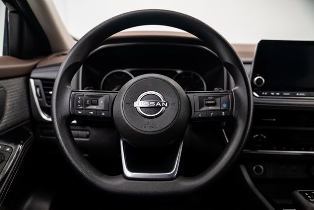 Used 2023 Nissan Rogue SV image 21