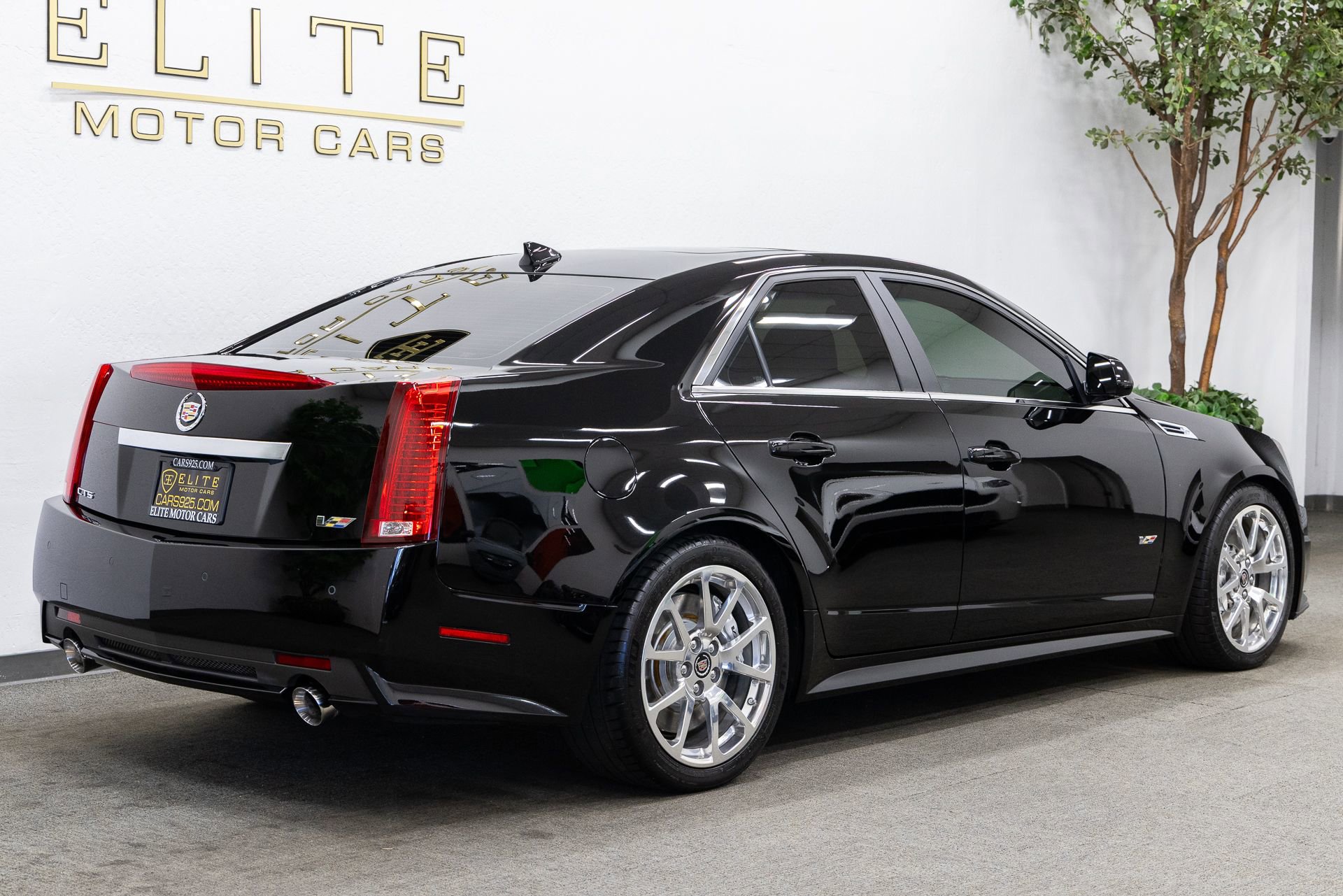 Used 2010 Cadillac CTS V w/ Wood Trim Package RWD image 11
