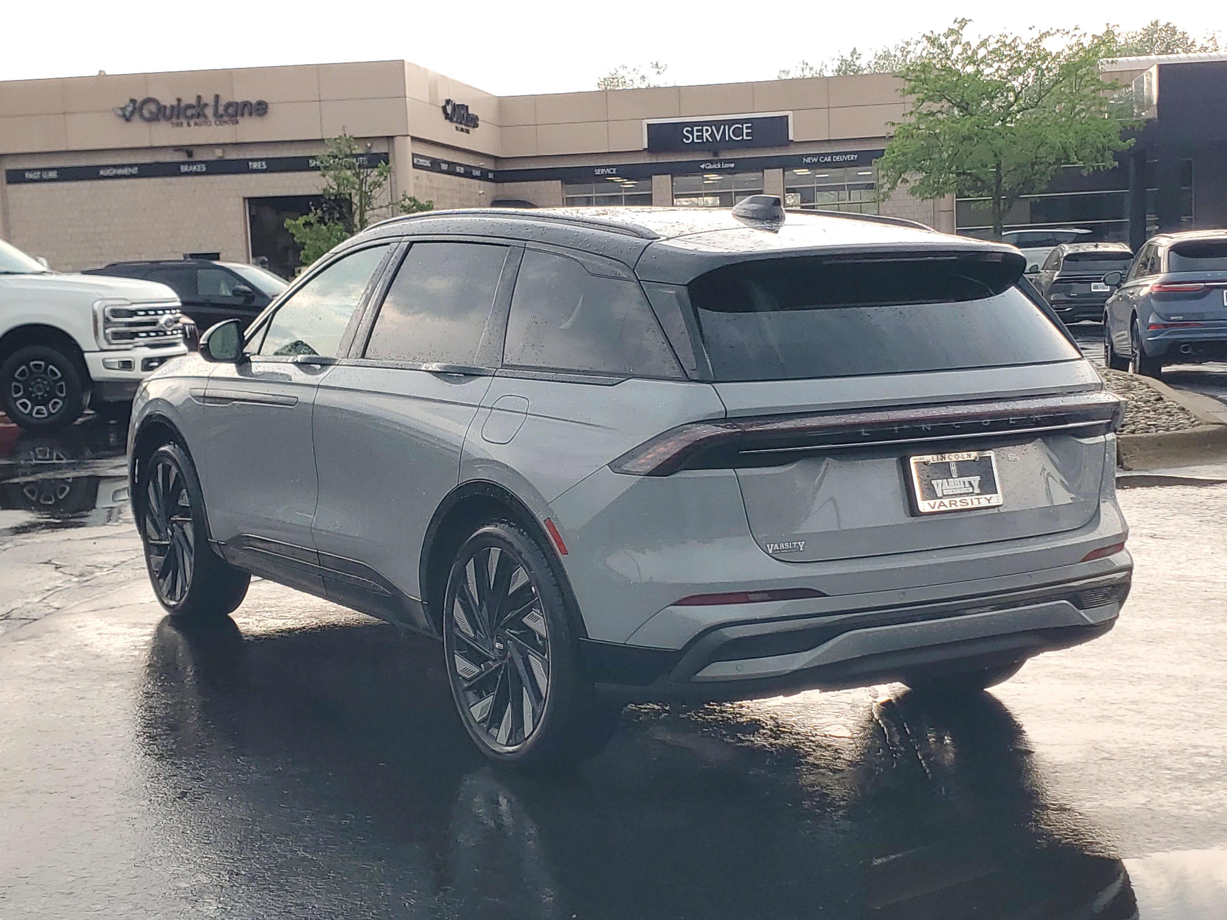 New 2026 Lincoln Nautilus Reserve w/ Jet Appearance Package AWD/4WD image 3