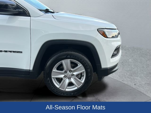 Used 2022 Jeep Compass Latitude w/ Convenience Group AWD/4WD image 30