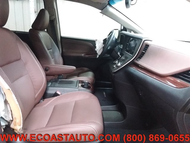 Used 2017 Toyota Sienna Limited AWD/4WD image 14