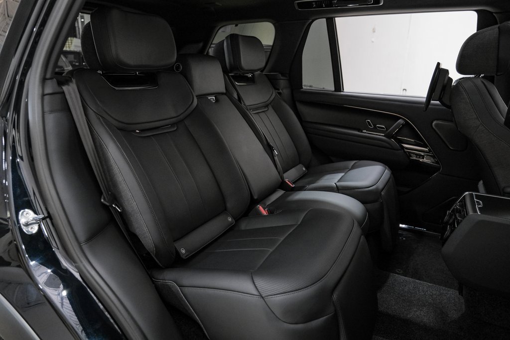 Used 2023 Land Rover Range Rover SV image 33