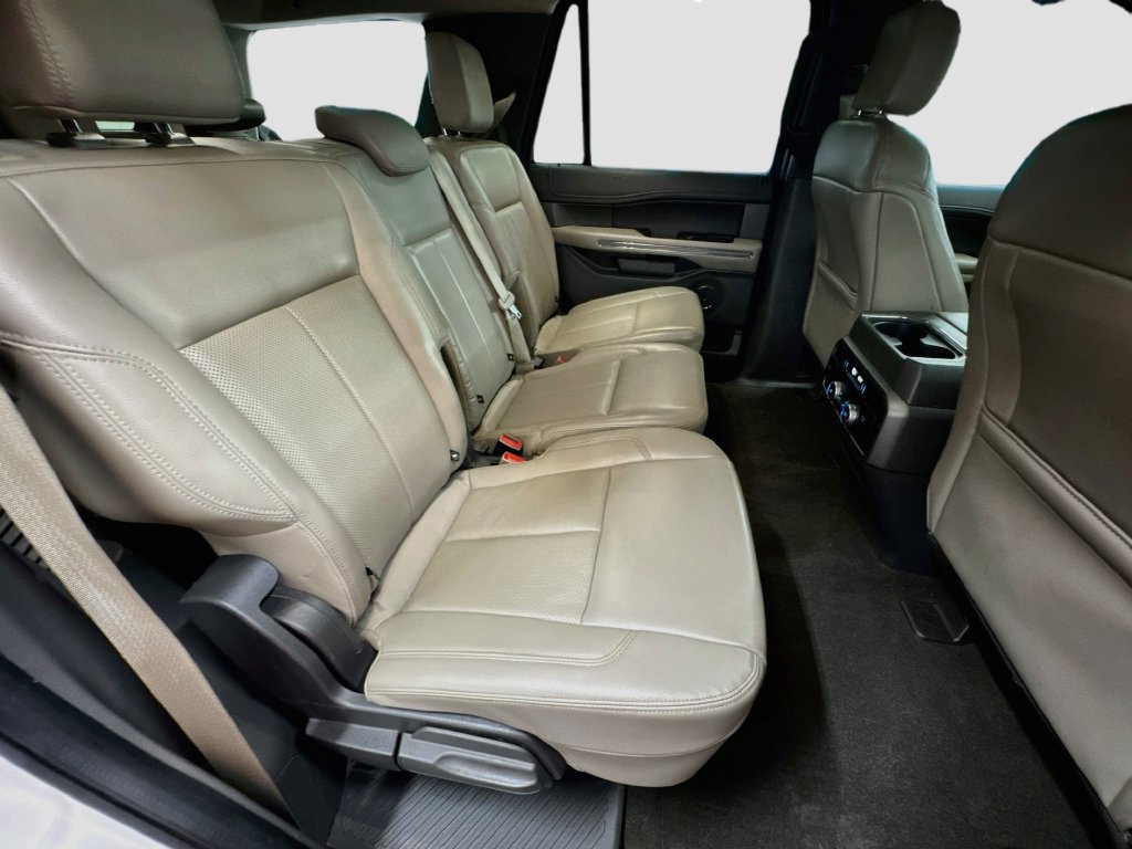 Used 2020 Ford Expedition XLT w/ Equipment Group 202A RWD image 32
