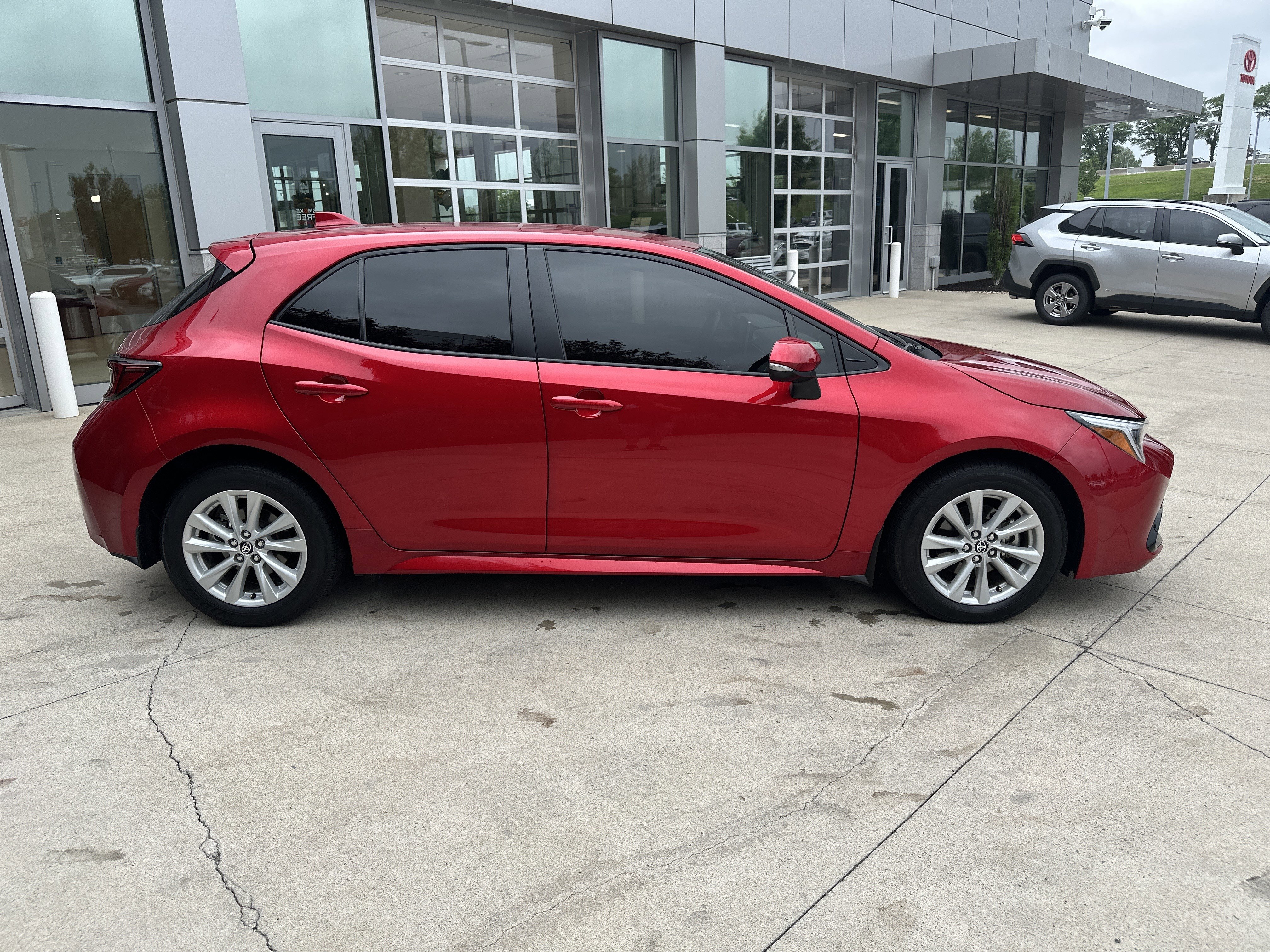 Used 2025 Toyota Corolla SE FWD image 10