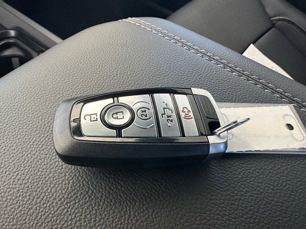 New 2026 Ford F250 Lariat w/ FX4 Off-Road Package image 44