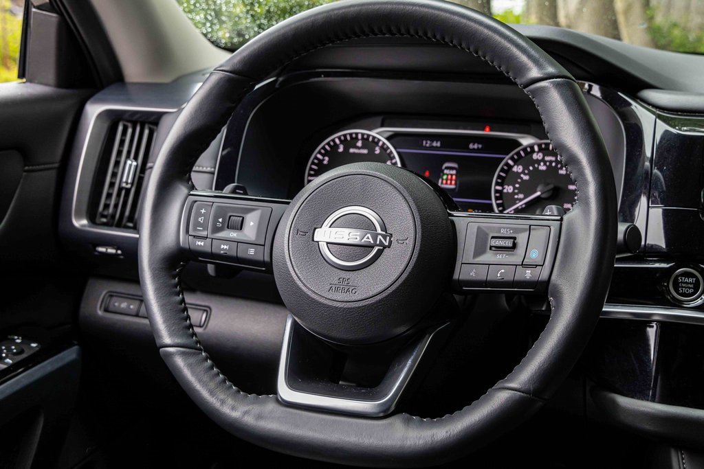 Certified 2024 Nissan Pathfinder SL image 14