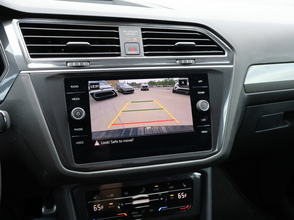 Certified 2023 Volkswagen Tiguan SE R-Line FWD image 25