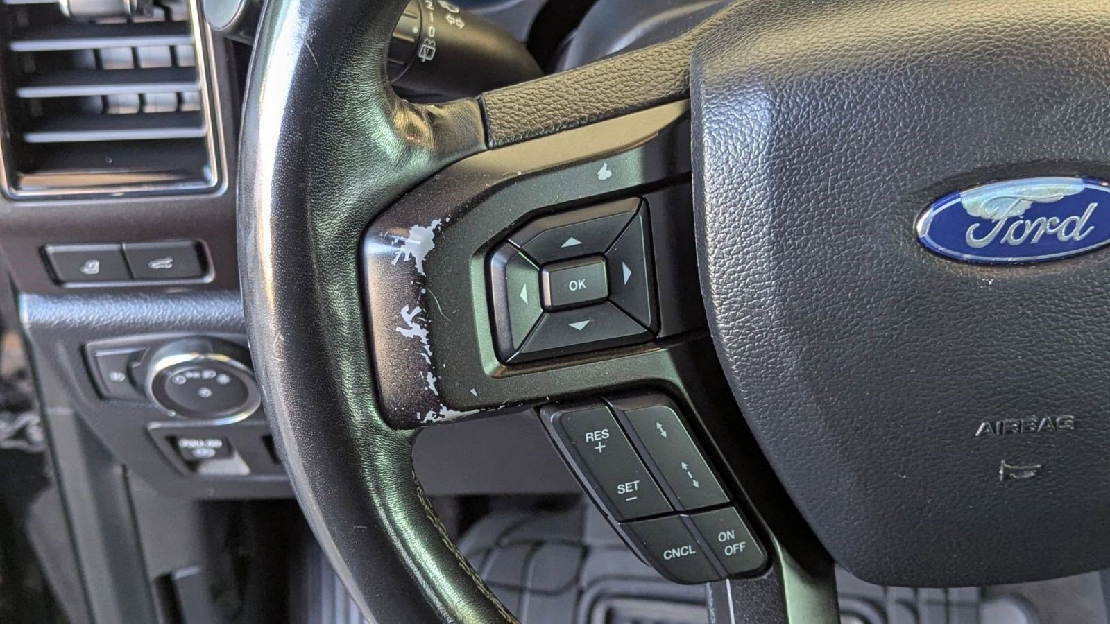 Used 2019 Ford Expedition Limited w/ Equipment Group 301A image 16