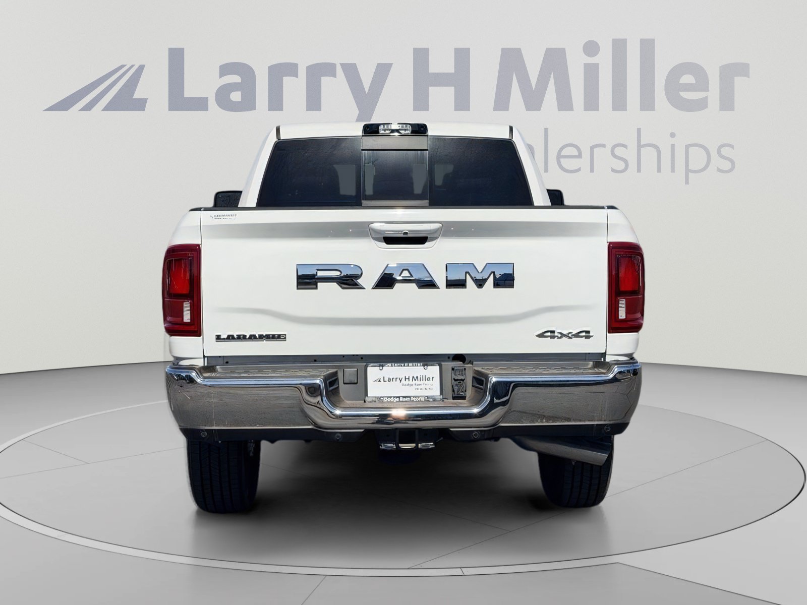 New 2026 RAM 2500 Laramie AWD/4WD image 5