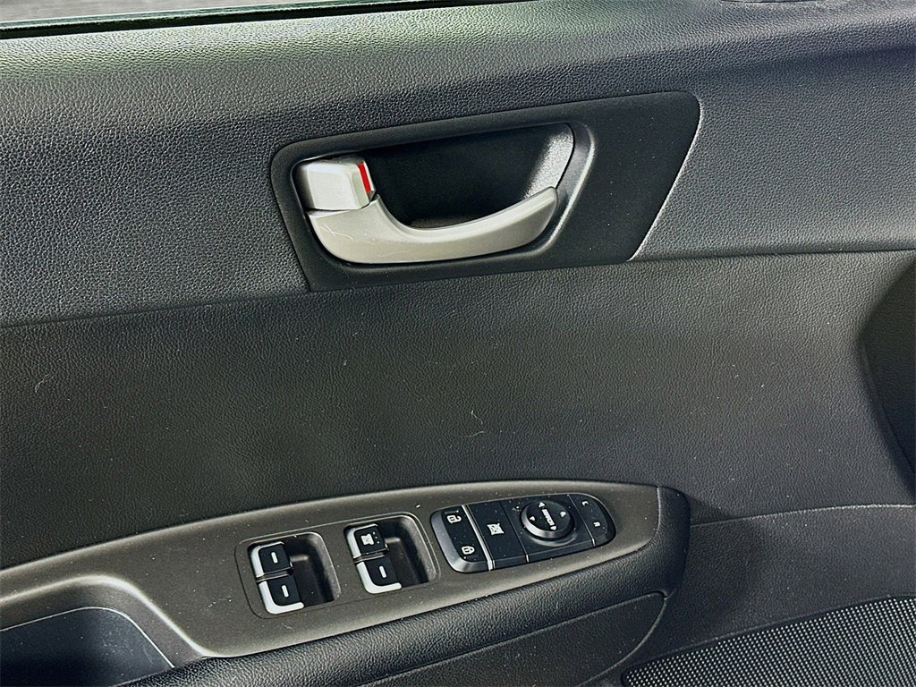 Used 2016 Kia Optima LX image 17