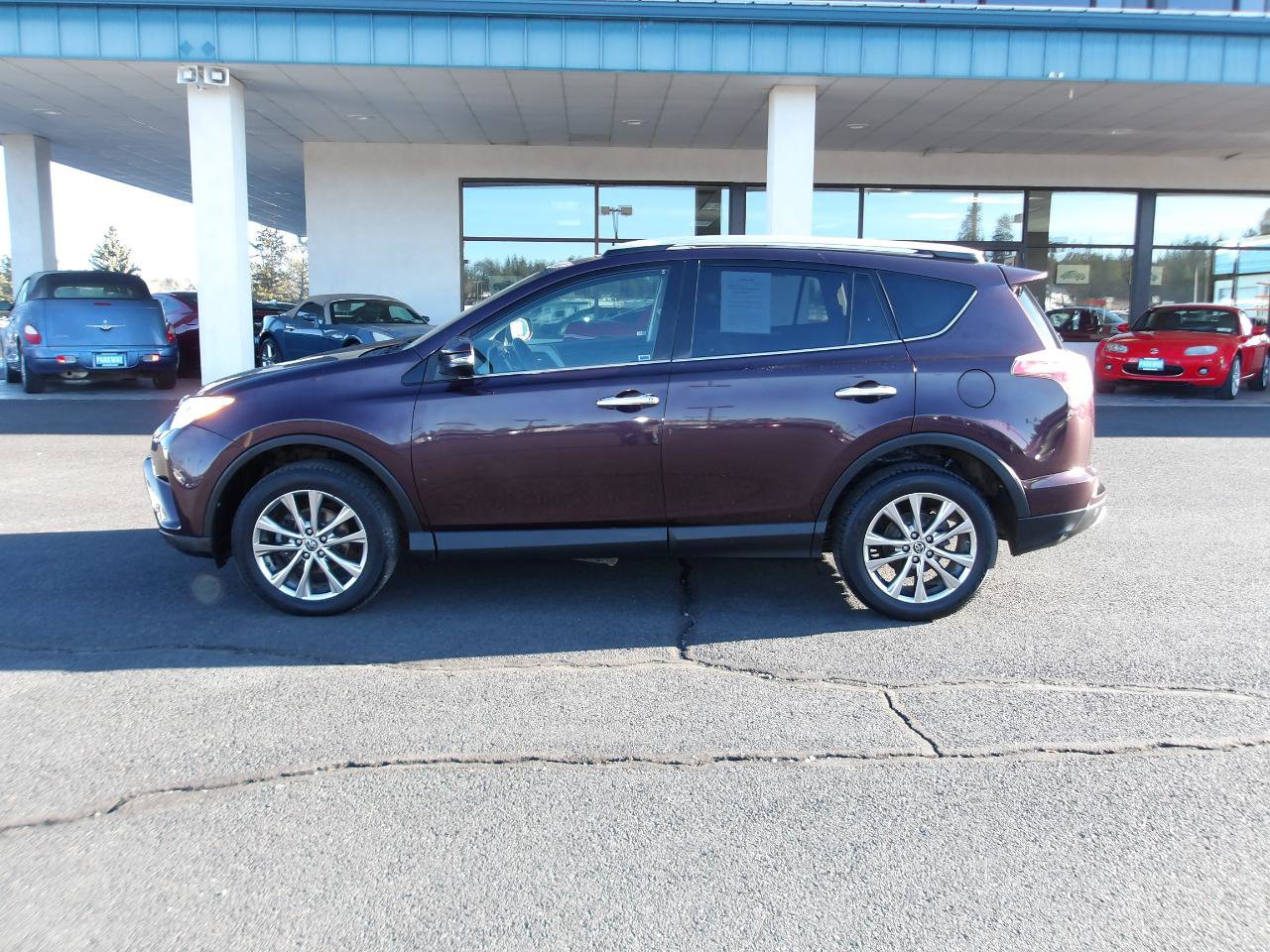 Used 2016 Toyota RAV4 Limited w/ Advanced Technology Package AWD/4WD image 2