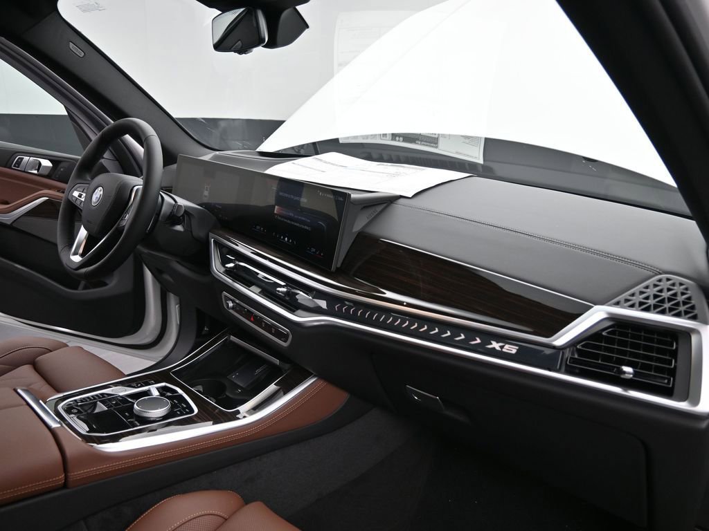 New 2026 BMW X5 xDrive40i AWD/4WD image 25