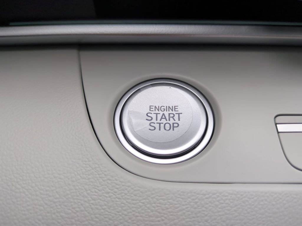 New 2026 Hyundai Elantra Limited image 35