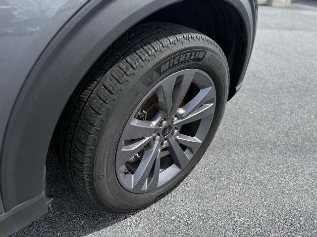 Certified 2022 Ford Explorer XLT w/ Equipment Group 202A image 10