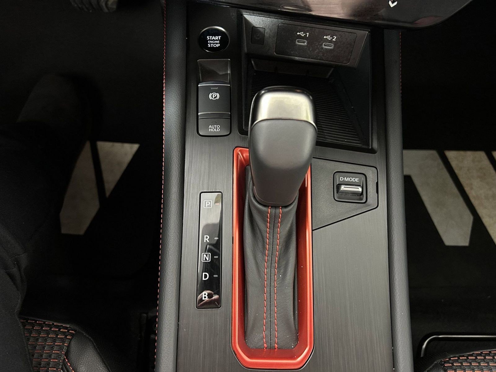 Used 2025 Nissan Kicks SR image 26